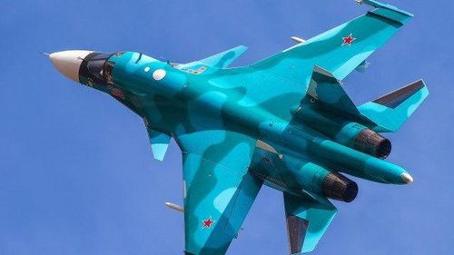 Số liệu nói trên cho chúng ta thấy rằng Su-34 thực sự quá nhỏ so với máy bay ném bom. Kích thước nhỏ so với oanh tạc cơ có lẽ mang nó đến gần hơn với khả năng của tiêm kích.
