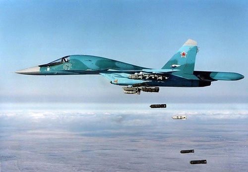Su-34 có trọng lượng cất cánh tối đa rất lớn, lên tới 45 tấn. Điều này không phải là ngẫu nhiên vì đặc tính trên cho phép Su-34 có khả năng mang theo “một khối lượng vũ khí khổng lồ”.