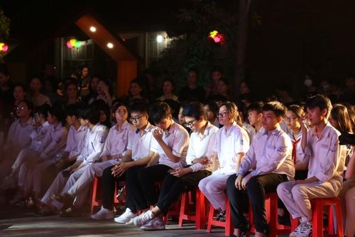Các em học sinh tham dự buổi Lễ.