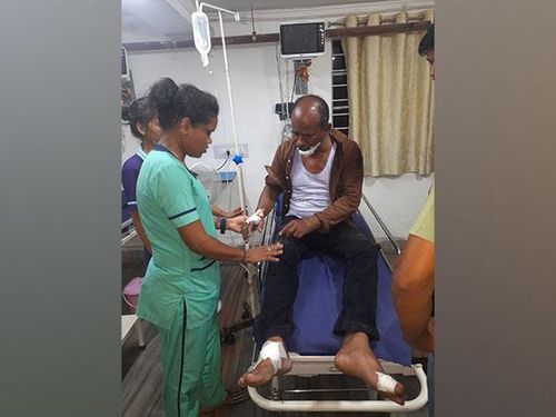 Nạn nhân được điều trị tại bệnh viện địa phương