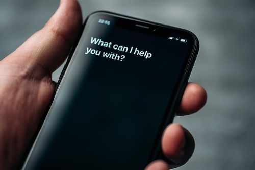 Nhà đầu tư quan tâm đến công nghệ AI của Apple. Ảnh: Itchronicles.