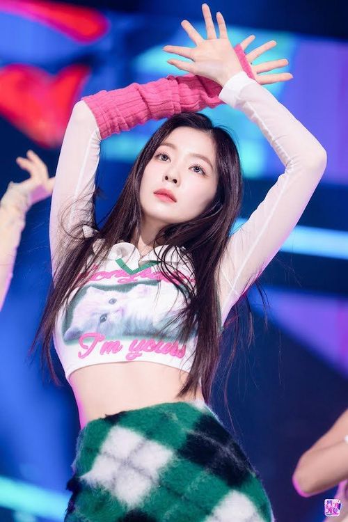 Red Velvet Irene nhiều lần gây sốt vì thân hình mảnh mai | SBS Inkigayo