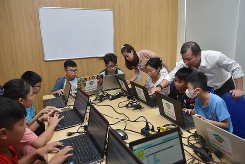 Các lớp học thử về Lập trình: Code.Org, Code.Monkey, Lập trình Scratch