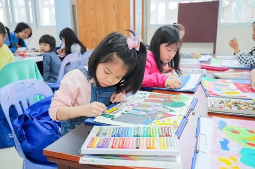 Trẻ em cần có một mùa hè đúng nghĩa để nghỉ ngơi thư giãn, nạp năng lượng chuẩn bị cho năm học mới. (Ảnh minh họa nguồn Internet)
