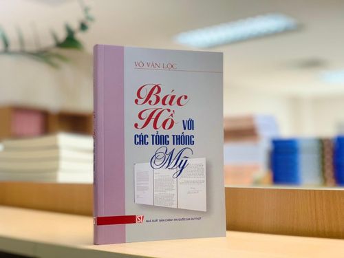 Cuốn sách có những bức thư, công điện, bài báo... của Bác Hồ gửi đến các tổng thống Mỹ.