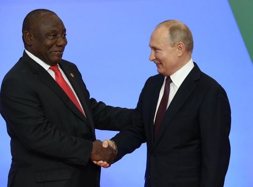 Tổng thống Nam Phi Cyril Ramaphosa và Tổng thống Nga Vladimir Putin, năm 2019. Ảnh: Getty Images