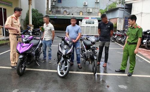 3 "quái xế" có hành vi đua xe trái phép bị triệu tập.