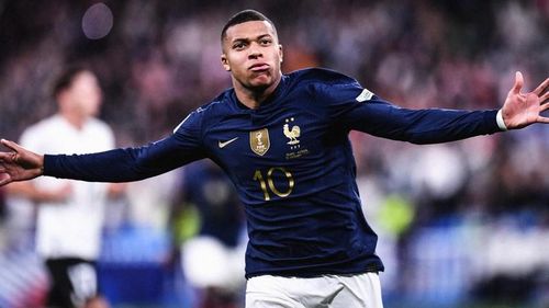 Tiền đạo trẻ người Pháp đã sớm phá kỷ lục của đàn anh Just Fontaine sau hơn 60 năm. Ảnh: GETTY.