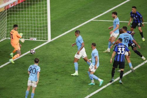 Pha bỏ lỡ của Lukaku. 