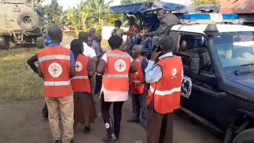 Hiện trường vụ tấn công trường học ở Uganda.