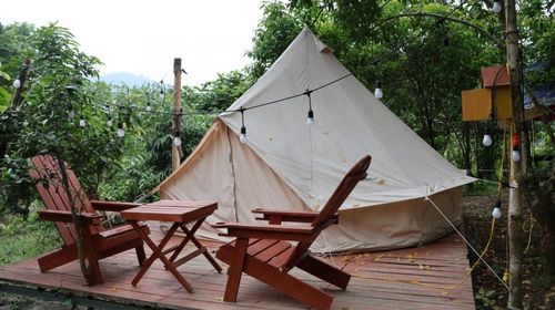 Trải nghiệm camping với những chiếc lều ngủ xinh xắn.
