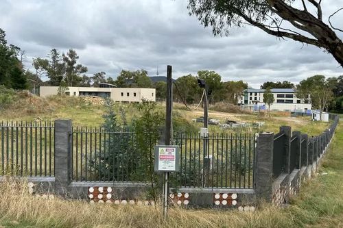 Khu đất xây dựng công trình đại sứ quán của Nga tại Canberra, Australia. Ảnh: AP