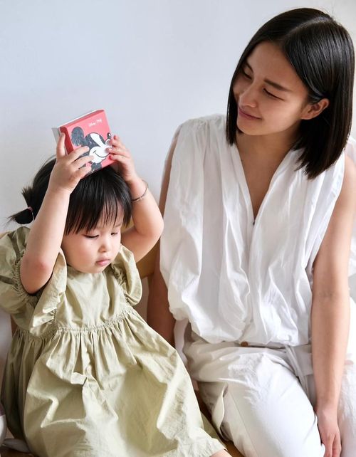 Những em bé song ngữ đang là một cách dạy con được nhiều gia đình trẻ áp dụng. (Nguồn: Facebook Em bé nói Tiếng Anh)