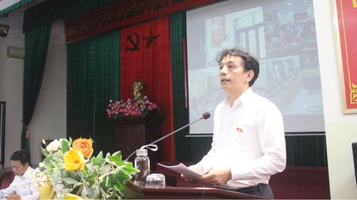 Đại biểu Trần Việt Anh thay mặt Đoàn đại biểu Quốc hội TP Hà Nội, Đơn vị bầu cử số 7 báo cáo nhanh tới cử tri kết quả Kỳ họp thứ 5, Quốc hội khóa XV.