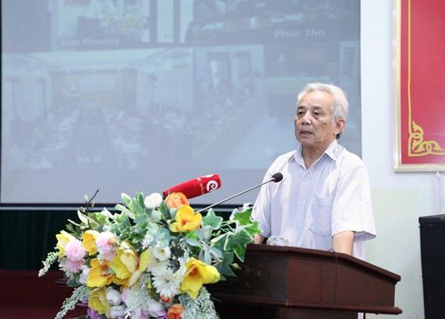 Cử tri Nguyễn Sỹ Lượng, xã Tân Hội, huyện Đan Phượng phát biểu ý kiến.