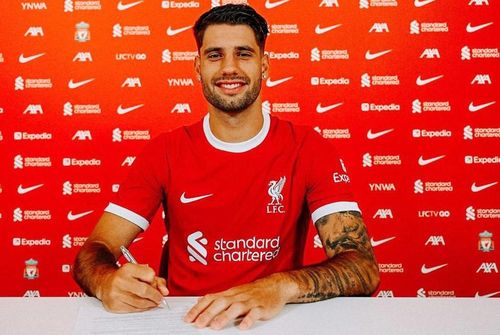 Szoboszlai đặt bút ký 5 năm với Liverpool