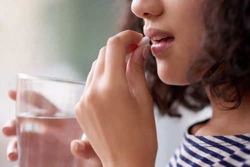 Paracetamol và ibuprofen là hai loại thuốc được sử dụng rộng rãi không cần kê đơn.