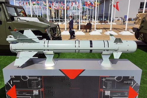  Tên lửa tấn công mặt đất Izdeliye 305 của Nga trang bị trên trực thăng Ka-52M. Nguồn Topwar 