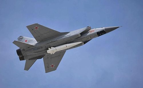 Theo vị Phó Tổng giám đốc Rostec, tên lửa Kinzhal trước đây được sản xuất với mục đích chủ yếu là nghiên cứu và phát triển R&amp;D, nhưng hiện nay việc chế tạo được tiến hành với số lượng lớn và đúng thời hạn.