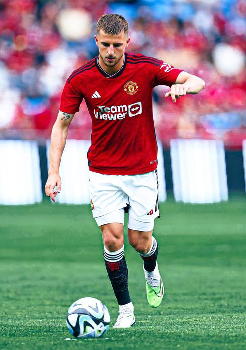 Mason Mount có màn ra mắt đội bóng mới