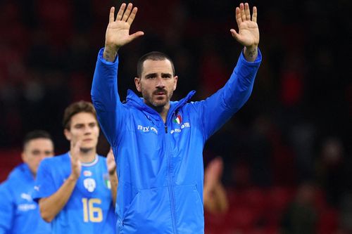 Juventus cho Bonucci tập một mình, không đi du đấu