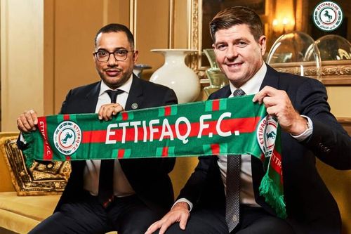 Steven Gerrard hưởng lương cao chót vót ở Al-Ettifaq