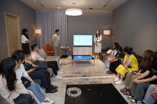 Phòng Thách thức trong chương trình Open Innovation Day - TechTraverse 2023 là nơi các tập đoàn hàng đầu chia sẻ các thách thức và chào đón các giải pháp từ các start-up, các doanh nghiệp cung cấp giải pháp.