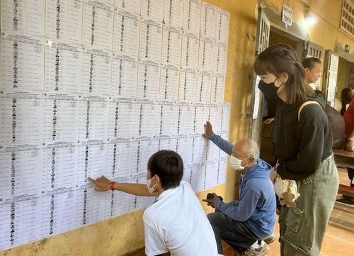 Cử tri Campuchia bắt đầu bỏ phiếu bầu cử nghị sỹ Quốc hội khóa VII. (Ảnh: Huỳnh Thảo/TTXVN)