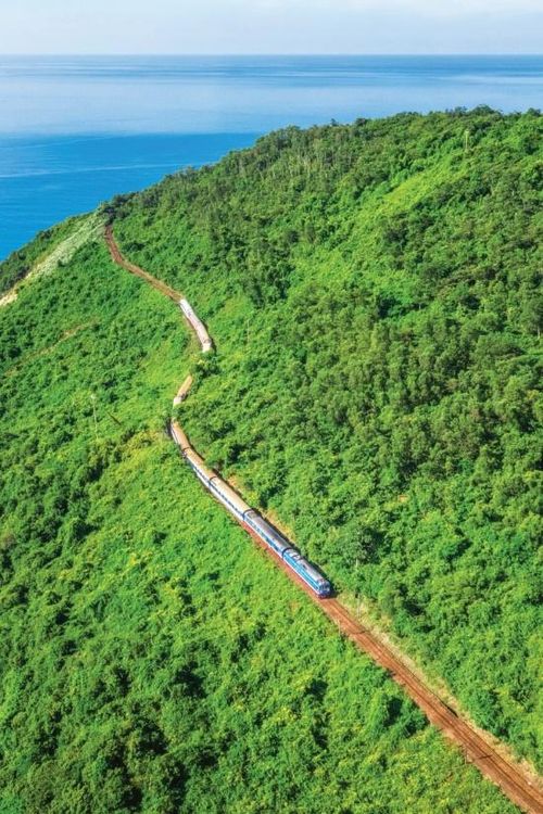 Cung đường sắt qua đèo Hải Vân