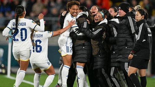 Philippines đã tạo nên cú sốc lớn nhất giải khi thắng 1-0 trước chủ nhà New Zealand.