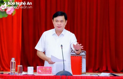 Bí thư Tỉnh ủy Thái Thanh Quý - Trưởng ban Chỉ đạo CCHC tỉnh Nghệ An phát biểu kết luận. Ảnh: Thành Duy