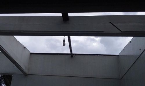 Đến 17 giờ 30 phút, địa phương đang thống kê thiệt hại do lốc xoáy gây ra