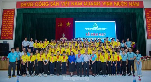 Lễ khai mạc Trại hè huấn luyện "Lãnh đạo trẻ tương lai"