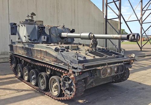 Trọng lượng của hệ thống là 17.400 kg. Công suất động cơ diesel vào khoảng 240 mã lực. Tốc độ tối đa trên đường nhựa đạt 48 km/giờ, kíp chiến đấu 4 người. Vỏ giáp có khả năng chống lại vũ khí hạng nhẹ hay mảnh pháo.