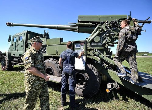 Cựu Thư ký Hội đồng An ninh và Quốc phòng Ukraine (NSDC) - ông Oleksandr Turchynov cho biết, đặc tính nổi trội của Bogdana nằm ở sức cơ động, độ chính xác, bắn tầm xa (lên tới 60 km khi sử dụng đạn tăng tầm) và tốc độ bắn cao (6 phát/phút).
