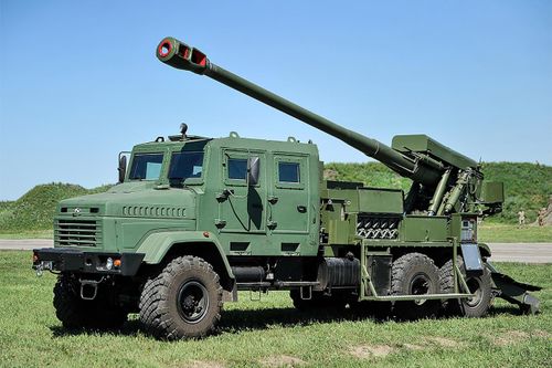 Hệ thống mang theo cơ số đạn 20 viên cùng một số thành phần đảm bảo khác, Ukraine cho biết họ sản xuất tới 95% các thành phần của Bogdana, chỉ nhập những linh kiện phụ trợ như bảng điều khiển.