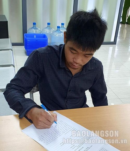 Đối tượng Lộc Văn Hoàn khai báo hành vi phạm tội