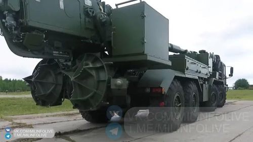 Như đã thông báo, pháo 2A64 cỡ 152 mm sử dụng trong tổ hợp pháo tự hành 2S19 Msta-S vẫn được giữ lại trên hệ thống 2S43 Malva.