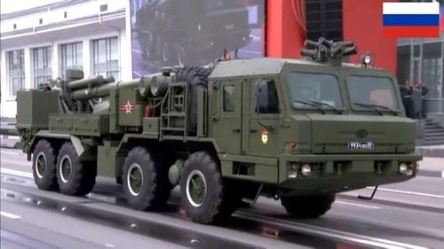 Điều bất ngờ là theo giới thiệu, lựu pháo tự hành Malva có khả năng thực hiện chế độ bắn “tấn công hỏa lực đồng thời” (khi nhiều viên đạn được bắn đồng thời đến mục tiêu bằng cách sử dụng liều phóng và các góc ngẩng khác nhau của nòng).