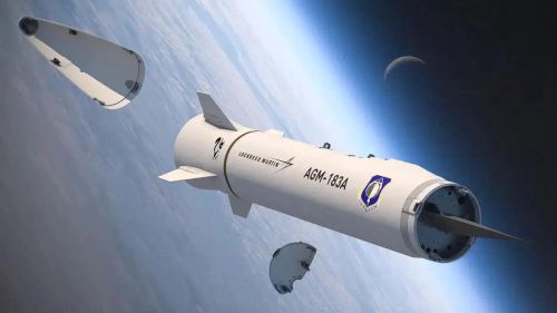AGM-183A ARRW là tên lửa siêu thanh có thể được phóng từ máy bay, chẳng hạn như oanh tạc cơ chiến lược B-52. Nó được thiết kế để có thể di chuyển với tốc độ Mach 5 hoặc cao hơn và tấn công các mục tiêu ở cự ly xa.