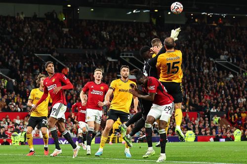 Onana có 6 pha cứu thua và may mắn thoát penalty