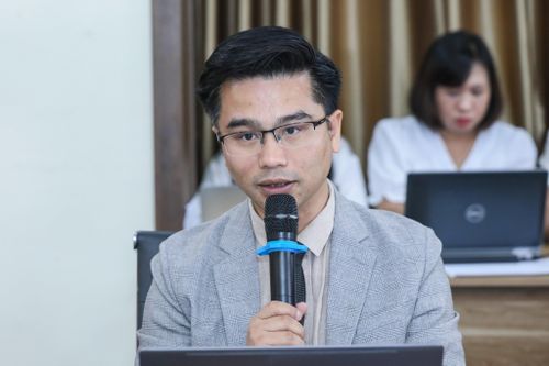 Nhà báo Công Khanh. Ảnh: Quang Vinh.