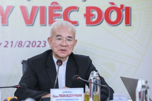 Linh mục Giuse Trần Xuân Mạnh.