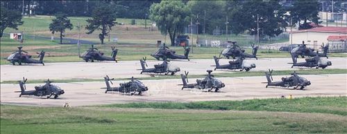 Trực thăng Apache của Mỹ tại căn cứ Humphreys ở Pyeongtaek, cách thủ đô Seoul của Hàn Quốc 60km về phía nam, ngày 20/8/2023, trước khi tham gia cuộc tập trận Lá chắn Tự do Ulchi. Ảnh: Yonhap/TTXVN