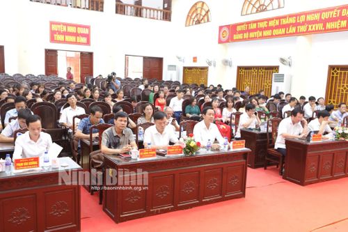 Các đại biểu dự hội nghị.