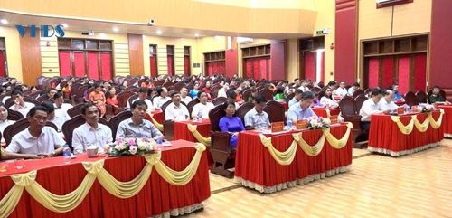 Các đại biểu tham dự hội nghị.