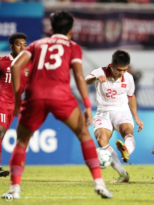 U23 Việt Nam thắng Indonesia 6-5 trong loạt đá 11 m.