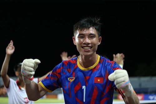 Ở tuổi 22, Văn Chuẩn có thể lạc quan ở tương lai. Ảnh: Song Ngọc