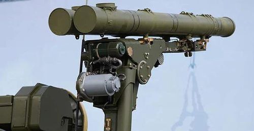 Những tổ hợp này ban đầu sử dụng kính ngắm do Ukraine chế tạo. Sau khi sáp nhập Crimea, Nga đã chuyển sang sử dụng kính ngắm của Belarus
