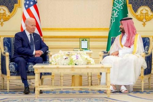 Thái tử Saudi Arabia Mohammed bin Salman hội đàm với Tổng thống Mỹ Joe Biden tại Jeddah, tháng 7/2022. Ảnh: WSJ